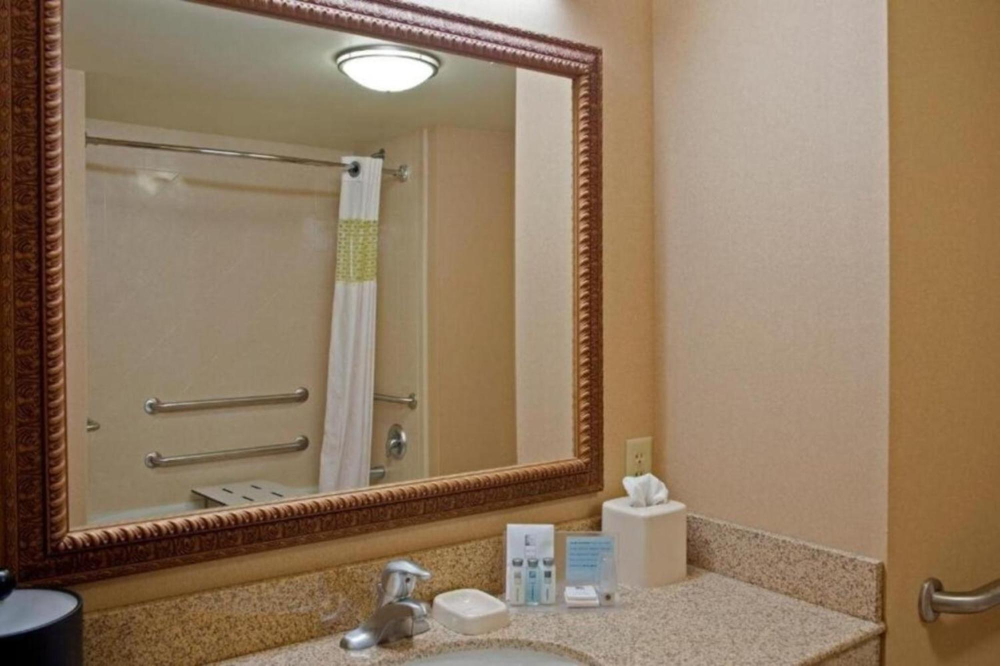 Hampton Inn & Suites Bloomington-Normal Kamer foto