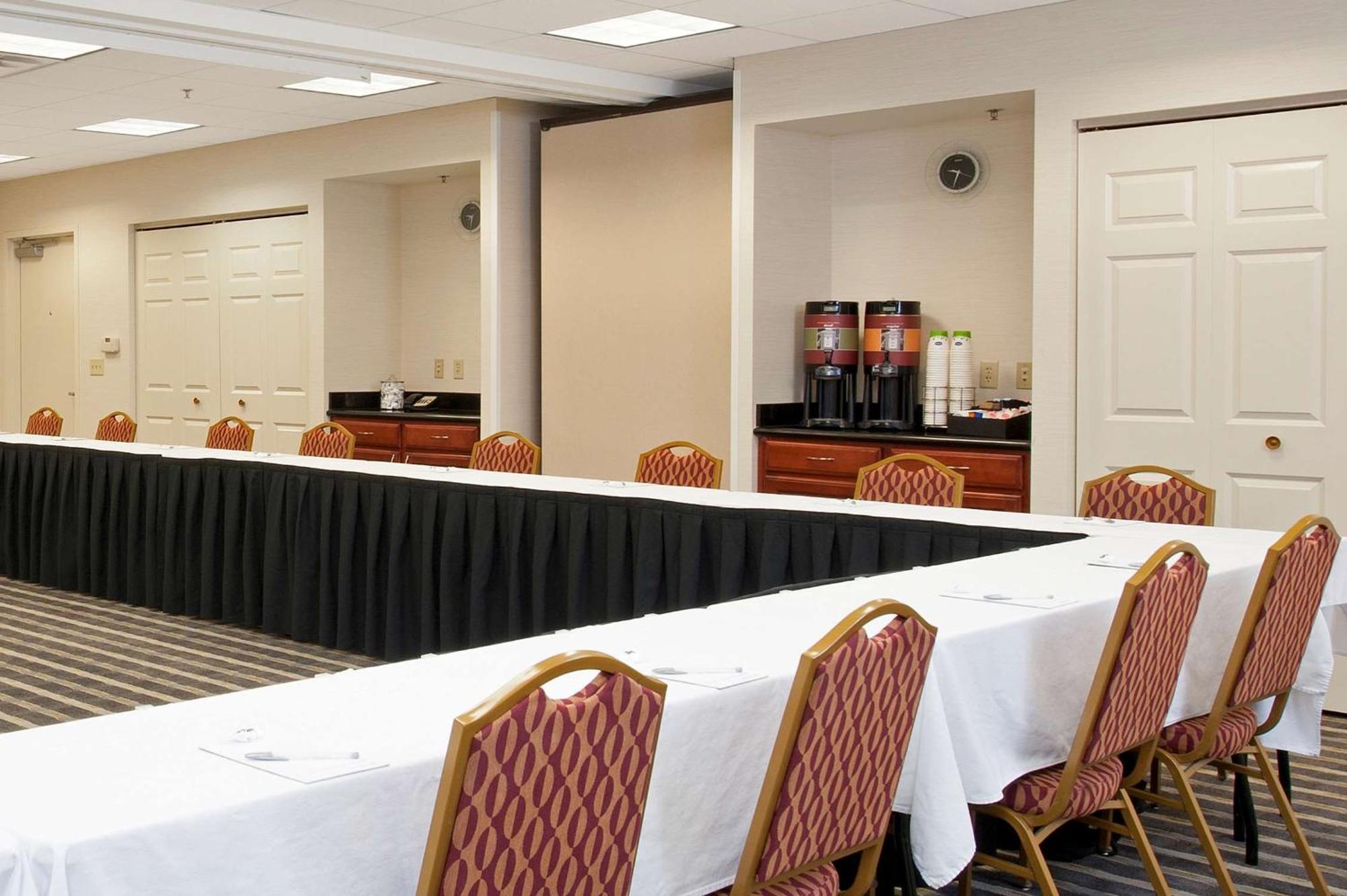 Hampton Inn & Suites Bloomington-Normal Buitenkant foto