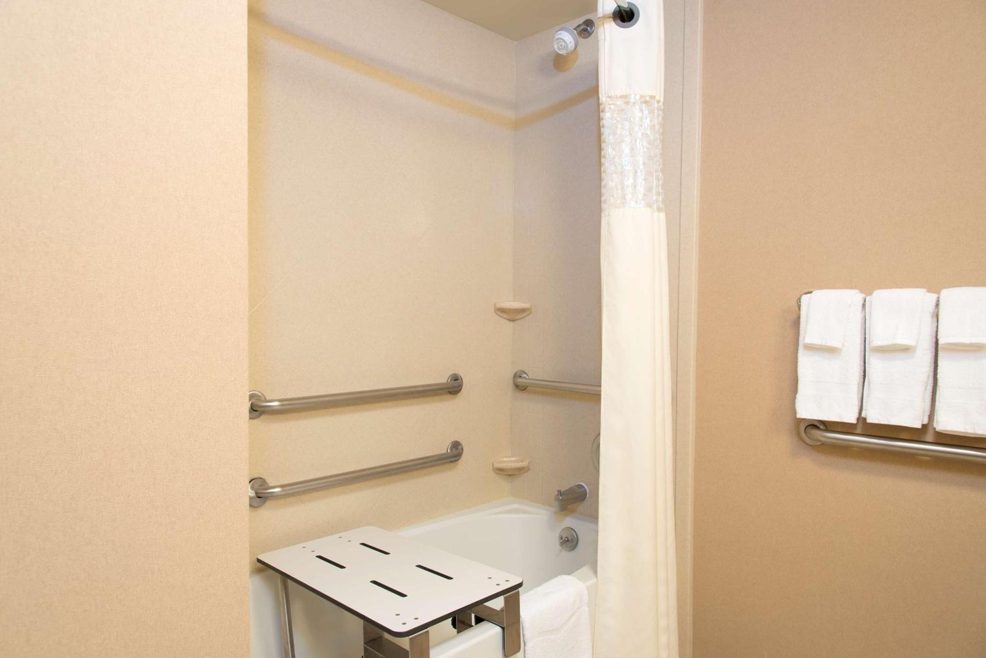 Hampton Inn & Suites Bloomington-Normal Buitenkant foto