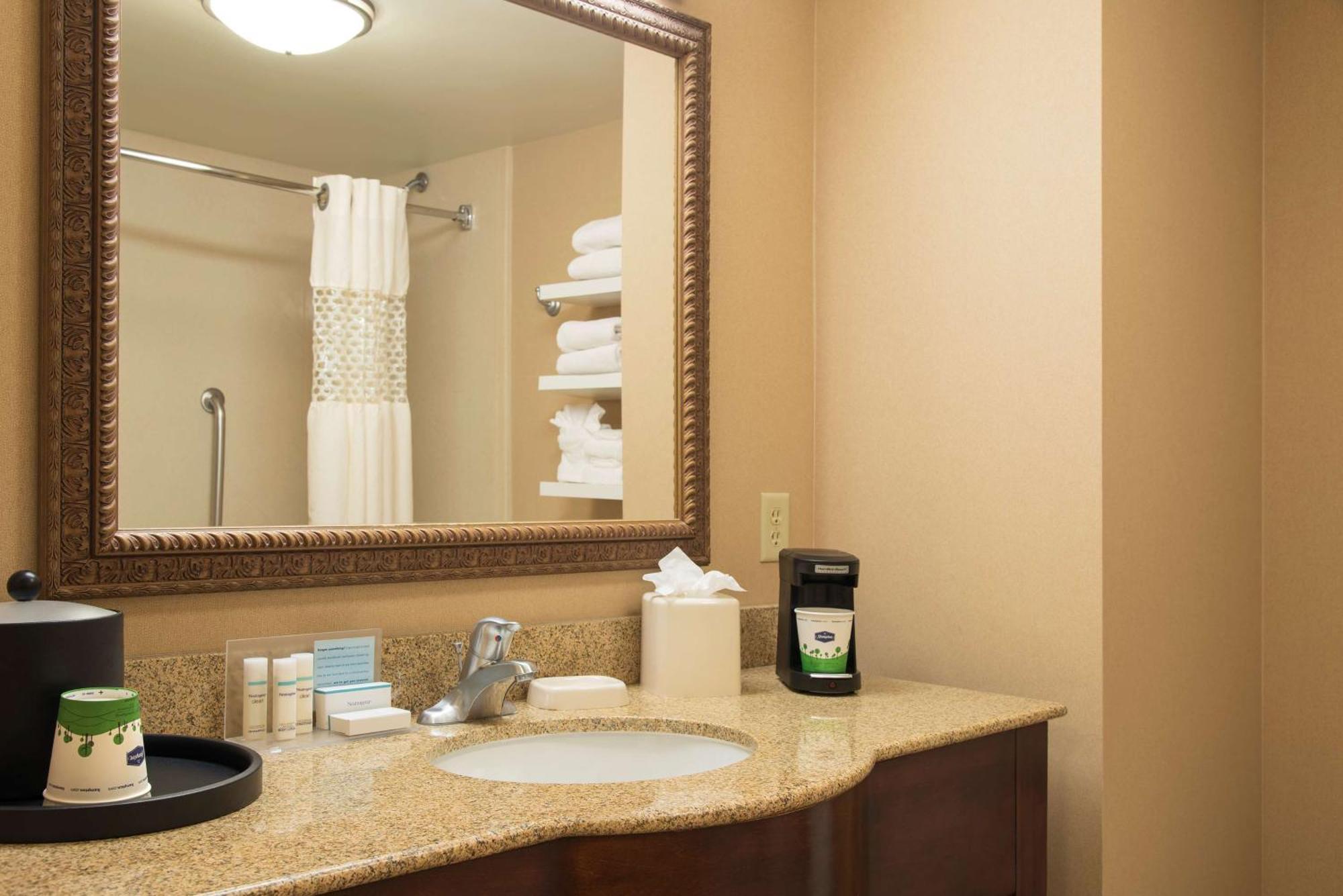 Hampton Inn & Suites Bloomington-Normal Buitenkant foto