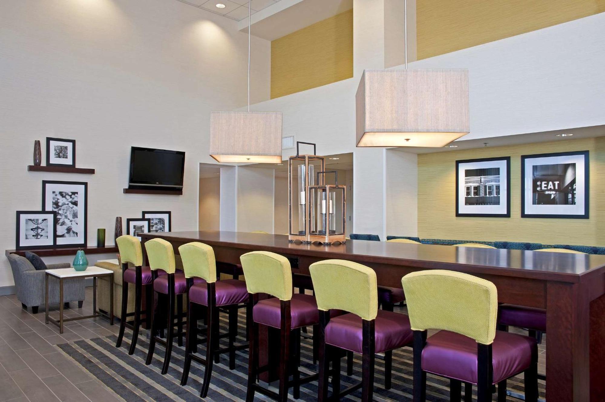 Hampton Inn & Suites Bloomington-Normal Buitenkant foto