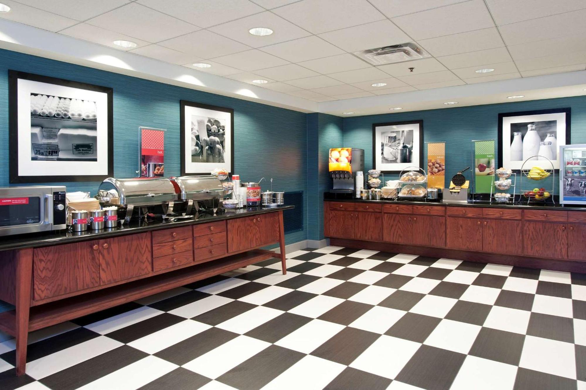 Hampton Inn & Suites Bloomington-Normal Buitenkant foto