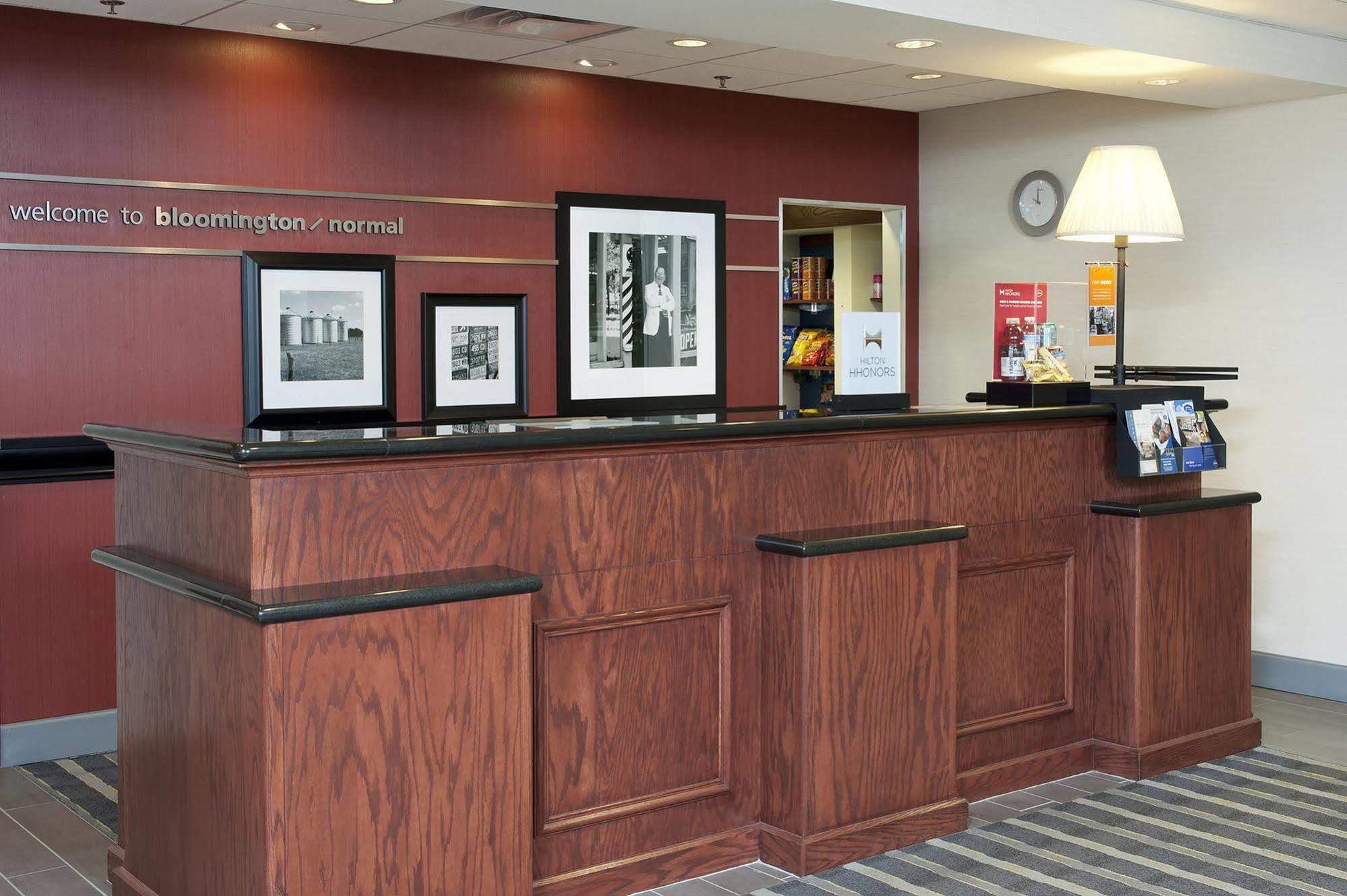 Hampton Inn & Suites Bloomington-Normal Buitenkant foto