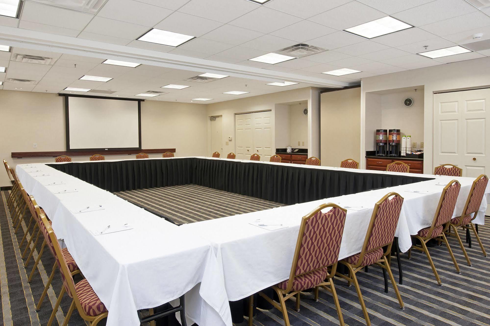 Hampton Inn & Suites Bloomington-Normal Buitenkant foto